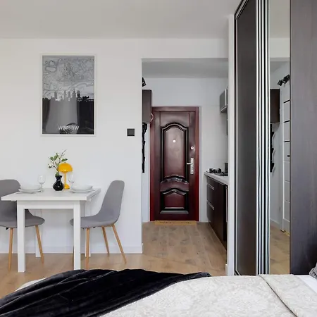 Comfortable For 2 People With An Ideal Location By Renters Lägenhet